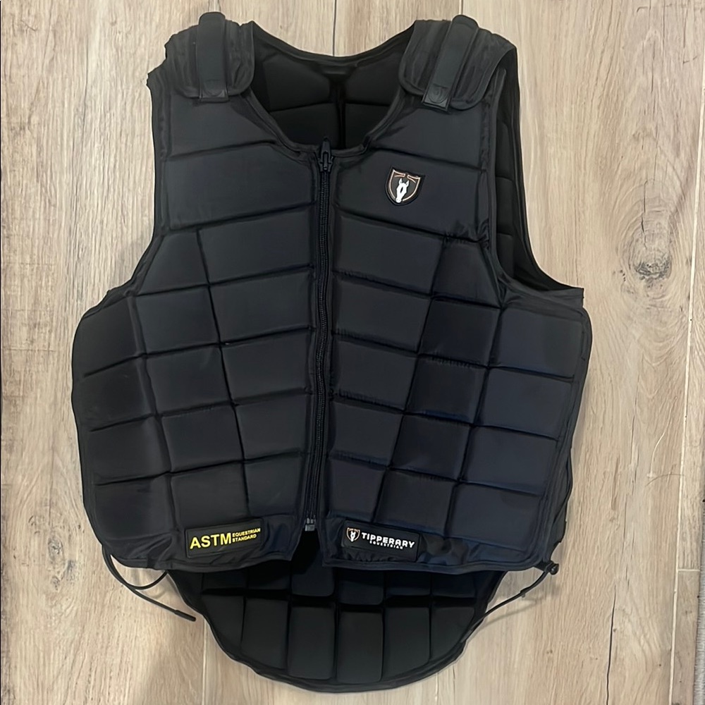 Black Protective Vest by Tipperary